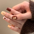 Unghie finte con orsetti dorati 3D, colori marrone e crema con dettagli fiocco - JP2966 (Stile Colla)