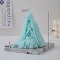 Hellblaue Gebetsfigur Duftkerze Maße 7,8cm Höhe mit eleganter Marmorbasis Halterung - Klein Blau (Brombeer-Basilikum)