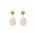 Elegant gold earrings with green gemstone and baroque freshwater pearl in floral design - Emerald Green Clover Style