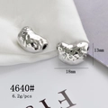 Detail shot of a silver punk bean-shaped heart leopard alloy charm with 18mm x 13mm dimensions - Silver Hammered Bean Pendant (4640#)
