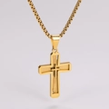 Gedetailleerde opname van een gouden dubbellaagse kruishanger met een ruitjespatroon - 2.5mm*60cm Ketting / Goud