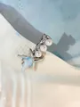 Elegante pinza de estrella de mar estilo océano con esmalte azul y perlas en plata - Estrella de Mar Perla
