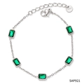 Bracciale in acciaio inossidabile argento con cinque zirconi verdi rettangolari e chiusura - Braccialetto in Argento con Zircone Verde (SAP921)