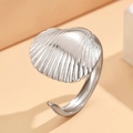 Polished silver scallop open ring in stainless steel with a minimalist ocean theme - J03291 / Silver