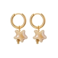 Pendientes de aro estrella de mar dorados con colgantes mate beige y cuentas de metal - Caqui Claro