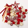 Detalle de la estrella de terciopelo rojo y adornos navideños de texturas mixtas - Pack de Accesorios de Cinta Terciopelo Rojo Vino Champán