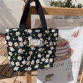 Borsa tote in tela nera con ricamo di margherite dolci ed etichetta in tessuto - Margherita 3D Nero