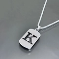 Collier avec pendentif lettre K évidée en argent d'acier inoxydable poli - Lettre K / Argent