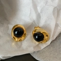 Elegante Goldohrringe mit schwarzen runden Cabochons und strukturierten Metallkanten - Schwarzer Onyx Vintage Runde Ohrringe