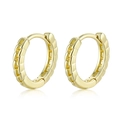 Pendientes de aro minimalistas en oro de 18K con textura de escamas y reflejo espejo - Dorado