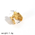 Golden stainless steel small daisy ear cuff with 12.4mm outer diameter measurements - Gold Small Ear Cuff (TE60469)