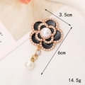 Broche fleur de camélia élégante avec perles et émail, taille 3,5x6cm, poids 14,5g - Pendentif Fleur En Émail Noir
