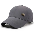 Dunkelgraue, schnelltrocknende Baseballkappe mit goldenem NY-Logo und Laserlöchern - Verstellbar / Dunkelgrau