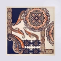 Dunkelblaues Paisley-Mandala-Seiden-Halstuch mit eleganten floralen Mustern - Blau