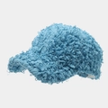 Detalle de gorra de béisbol azul claro en felpa suave con textura de tejido de rizo bouclé - Azul Lago
