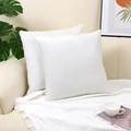 Zweier-Set weiße Kissenbezüge aus Samt mit geprägtem Chevron-Muster auf beigem Sofa - 45*45cm (Nur Bezug) / Cremeweiß