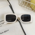 Retro cream white cat-eye sunglasses with dark grey lenses and thick plastic frame - Rice White 15 - Square Retro Simple