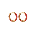 Orecchini a cerchio classici in acciaio dorato con accenti di smalto rosso vibrante - 1 paio / Rosso