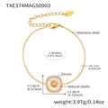 Dimensions détaillées du bracelet en acier plaqué or 18 carats avec trèfle en zircon - Bracelet Carré en Zircone et Nacre Doré
