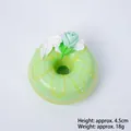 Magnete da frigo a forma di ciambella verde con decorazione floreale di crema - Con Magnete / Verde-Fiore di Crema