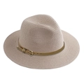 Détail du tissage du Fedora beige avec ceinture en similicuir marron et boucle dorée - Taille Unique(58cm) / Rose