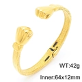 Brazalete abierto dorado de puño de boxeador en acero inoxidable de 42g y 64mm - Diseño de Puño (KB187160-KJX) / Dorado