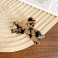 Elegant tortoiseshell pattern bow hair claw clip in amber and dark brown resin finish - Beige Tortoise 8CM