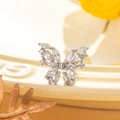 Elegante zilveren vlinder oorknopje met zirkonia kristallen in een warme setting - Zilveren Vlinder (Enkel)(A409-1#)