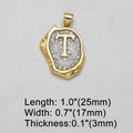 Buchstabe T Anhänger mit 18k Goldbeschichtung, Zirkonia-Steinen und Lava-Textur-Design - Buchstabe T