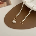 Elegante collana di perle con ciondolo a cuore dorato e chiusura a levetta in oro - 20# Collana-Bianco-Cuore