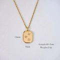Dettaglio della collana a stella dorata con pendente 13x9mm e parametri tecnici specifici - Ciondolo Quadrato Oro