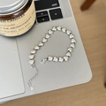 Bracelet chaîne à maillons cœur argenté élégant avec fermoir homard et chaîne d'extension - Bracelet à Maillons en Forme de Coeur (SL0351)