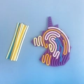 Lila Einhorn-Sensorik-Board aus lebensmittelechtem Silikon mit bunten Schnüren - Einhorn-Design / Lila