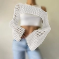Dettaglio del coprispalle all'uncinetto bianco con trama a rete e polsini a campana - Bianco