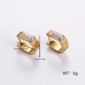 Boucles d'oreilles pavées rectangulaires dorées avec dimensions 15,5mm x 14mm et poids de 6g - Petit - 15,5 mm x 14 mm