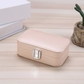 Portagioie portatile rosa in ecopelle con chiusura in metallo argentato per anelli - 12x7.5x4cm / Champagne
