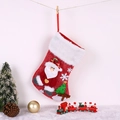 Dettaglio di calza natalizia rossa con Babbo Natale, fiocco di neve 3D e targa in legno - Babbo Natale / Rosso-Babbo Natale