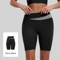 Starry Black yoga shorts met hoge V-taille en stijlvol kleurblok-ontwerp voor dames - S / Bottoms / Sterrenzwart