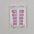 Dettaglio di unghie finte a mandorla lunghe con fiori 3D e farfalle decorative - Farfalla Fiore 3D Sfumatura Rosa (WY-031) / 24 Pezzi Per Confezione
