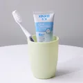 Vaso para cepillo de dientes minimalista en plástico verde claro con acabado mate - Bolsa OPP Individual / Verde claro