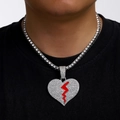 Collier hip-hop argenté avec pendentif cœur et éclair rouge, serti de strass - Pendentif Argenté Et Chaîne Tennis