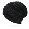 Detalle del tejido grueso y el borde acanalado de este gorro de invierno gris jaspeado - Negro