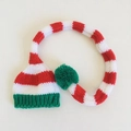 Gestrickte lange Weihnachtsmütze in rot-weißen Streifen für 17cm Plüschpuppenkleidung - Rot-Weißer Kapuzenschal / Passend für 17cm Puppen