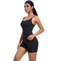 Nahaufnahme des schwarzen Bodysuits mit Spaghettiträgern und elastischem Fitnessstoff - S / Schwarz