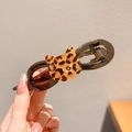Barrette vintage française motif léopard en forme de chat avec finition en résine brune - Barrette à cheveux chat / Imprimé léopard