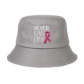 Graue Baumwollkappe mit rosa Schleifen-Stickerei und Never Give Up Textlogo - Fischerhut / Grau