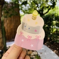Pince à cheveux mignonne en acétate en forme de gâteau avec nœud rose et bougie - Gâteau aux fraises