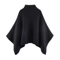 Detail eines schwarzen Strick-Ponchos mit Stehkragen und glatter Stoffstruktur - S / Schwarz