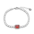 Vista macro de pulsera de acero inoxidable con gema roja rectangular y circonitas blancas - Acero Rojo Circonita