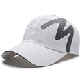 Gorra de béisbol de malla blanca transpirable con borde gris y estampado M - Blanco